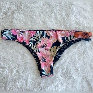 REVERSIBLE Billabong Bikini Bottoms